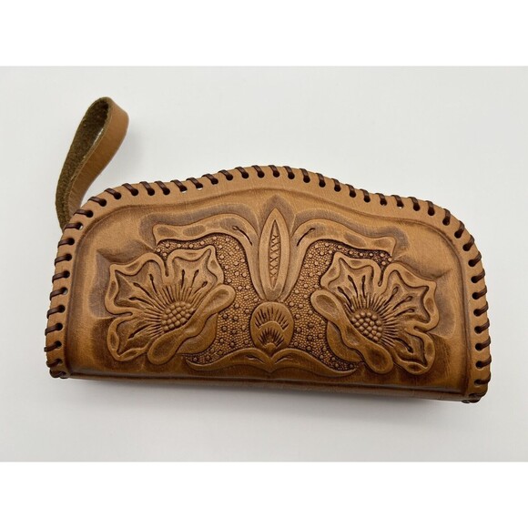 Leather Hand Tooled Wallet Envelope Clutch Purse Western Floral Wristlet 1970s - Picture 2 of 4
